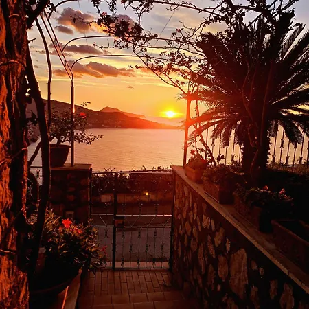 Giardino 21 Marzo 4* Vico Equense