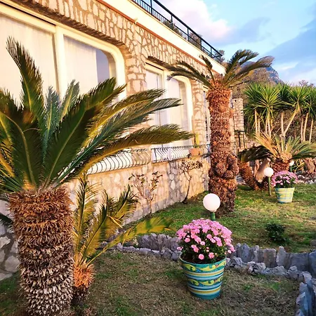 Giardino 21 Marzo 4* فيكو إيكوينس